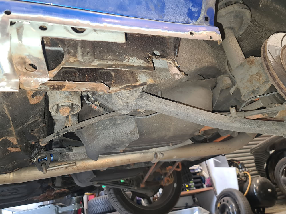 Subaru Impreza Rust repair - old rusty metal removed