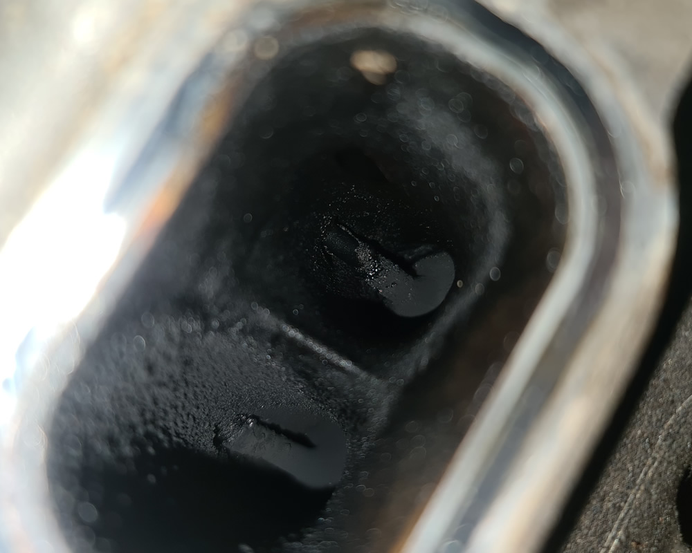 BMW N55 Ports are deep and downdraft making it difficult to photograph and clean