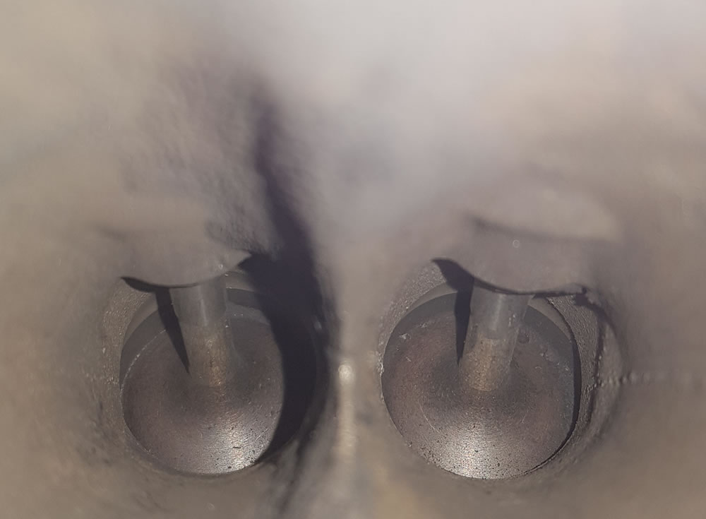 Alfa JTS inlet valve after walnut blast