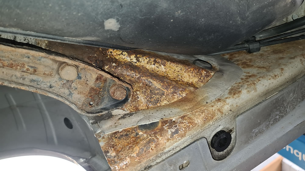 e93 3 series corrosion on inner sill